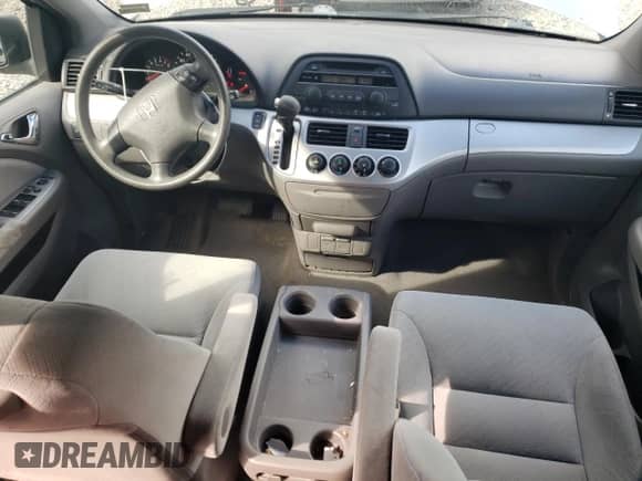 2010 Honda Odyssey LX with VIN 5FNRL3H26AB024960, listed as a Copart auction lot 70644855 with 194,218 mi miles and Salvage title. Bid and sale history available at DreamBid. Image 8.