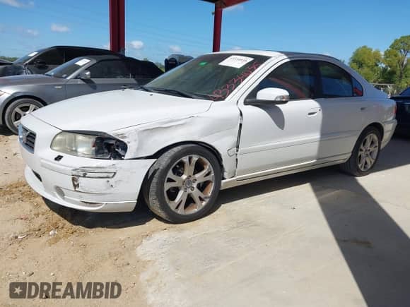 2009 Volvo S60 2.5T с VIN YV1RS592892737820, выставлен на аукционе IAAI как лот 43334035 с пробегом 177 136 миль миль и . История ставок и продаж доступна на DreamBid. Изображение 18.