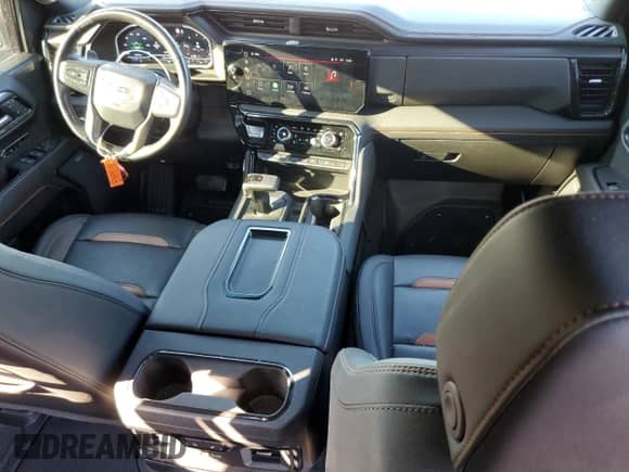 2022 GMC Sierra 1500 AT4 с VIN 1GTUUEET2NZ616551, выставлен на аукционе Copart как лот 46629005 с пробегом 33 100 миль миль и Списание • Salvage title. История ставок и продаж доступна на DreamBid. Изображение 8.