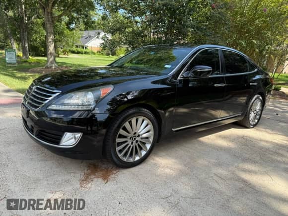 2016 Hyundai Equus Signature z VIN KMHGH4JH9GU105752, wystawiony jako Copart lot #71327675 z przebiegiem 114 174 mil mil oraz Czysty tytuł • Clean title. Historia ofert i sprzedaży dostępna na DreamBid. Obrazek 2.