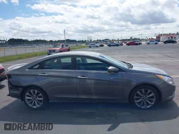 2013 Hyundai Sonata SE с VIN 5NPEC4AC2DH664211, выставлен на аукционе IAAI как лот 43446121 с пробегом 182 202 миль миль и . История ставок и продаж доступна на DreamBid. Изображение 14.