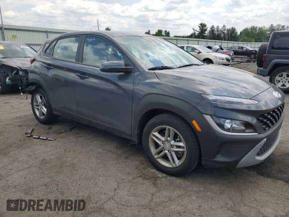 2023 Hyundai Kona SE с VIN KM8K2CAB9PU021707, выставлен на аукционе Copart как лот 65529335 с пробегом 8 679 миль миль и Списание • Salvage title. История ставок и продаж доступна на DreamBid. Изображение 4.