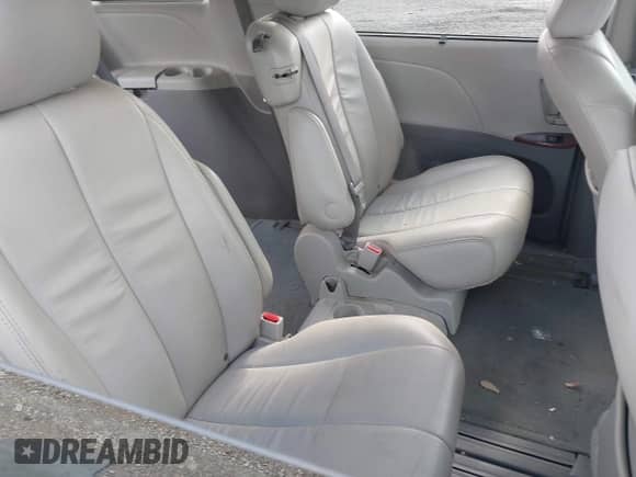 2013 Toyota Sienna XLE AAS with VIN 5TDYK3DC5DS402358, listed as a IAAI auction lot 42977996 with 255,420 mi miles and . Bid and sale history available at DreamBid. Image 8.