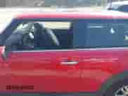 2012 MINI Hardtop z VIN WMWSU3C59CT542932, wystawiony jako IAAI lot #43251120 z przebiegiem 175 000 mil mil oraz . Historia ofert i sprzedaży dostępna na DreamBid. Obrazek 14.