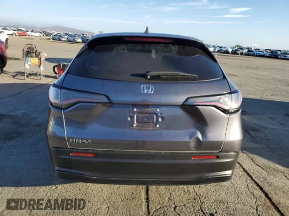 2024 Honda HR-V LX z VIN 3CZRZ1H31RM735625, wystawiony jako Copart lot #85853535 z przebiegiem 14 693 mil mil oraz Szkoda całkowita • Salvage title. Historia ofert i sprzedaży dostępna na DreamBid. Obrazek 6.