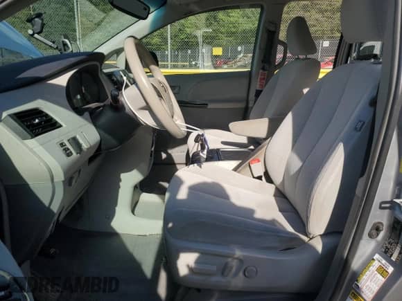 2011 Toyota Sienna LE with VIN 5TDKK3DC7BS089252, listed as a Copart auction lot 84197245 with 119,329 mi miles and Salvage title. Bid and sale history available at DreamBid. Image 7.