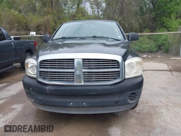 2007 Dodge 1500 SLT z VIN 3D7KR19D77G842727, wystawiony jako IAAI lot #41909108 z przebiegiem 202 619 mil mil oraz . Historia ofert i sprzedaży dostępna na DreamBid. Obrazek 12.