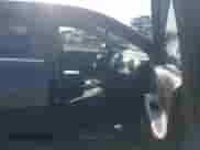 2021 Chevrolet Equinox LT z VIN 2GNAXUEV5M6119033, wystawiony jako IAAI lot #43224056 z przebiegiem 87 155 mil mil oraz . Historia ofert i sprzedaży dostępna na DreamBid. Obrazek 5.