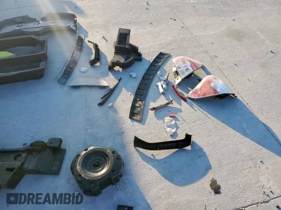 2010 Subaru Forester X Premium with VIN JF2SH6CC2AH718325, listed as a Copart auction lot 85863815 with 147,595 mi miles and Salvage title. Bid and sale history available at DreamBid. Image 13.