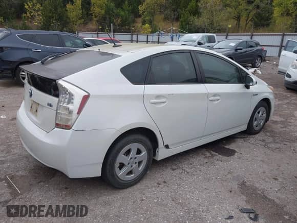 2011 Toyota Prius III с VIN JTDKN3DU9B0265981, выставлен на аукционе IAAI как лот 43506832 с пробегом 142 805 миль миль и . История ставок и продаж доступна на DreamBid. Изображение 4.