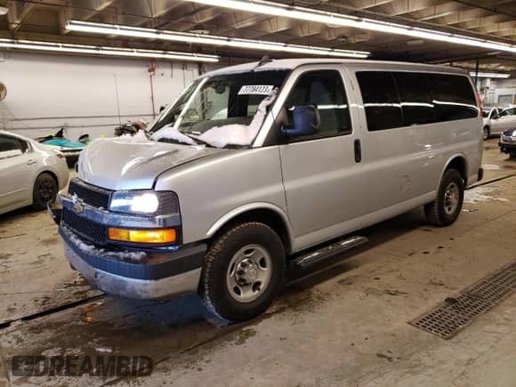 2016 Chevrolet Express Passenger LT с VIN 1GAWGFFFXG1284318, выставлен на аукционе Copart как лот 77784123 с пробегом 71 042 миль миль и . История ставок и продаж доступна на DreamBid. Изображение 1.