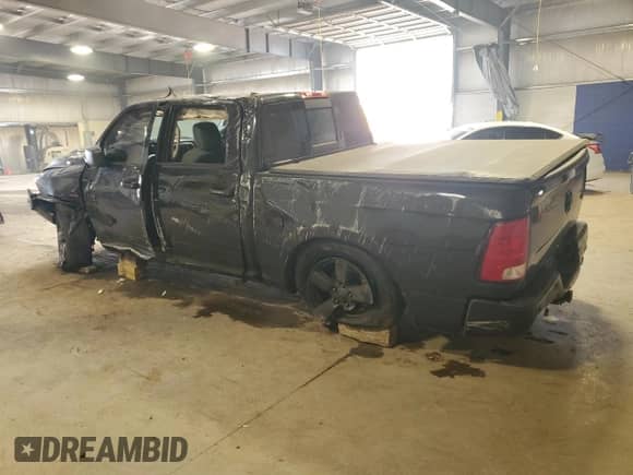 2019 Ram 1500 Warlock z VIN 1C6RR7LT0KS569845, wystawiony jako Copart lot #55214785 z przebiegiem 103 952 mil mil oraz Szkoda całkowita • Salvage title. Historia ofert i sprzedaży dostępna na DreamBid. Obrazek 2.