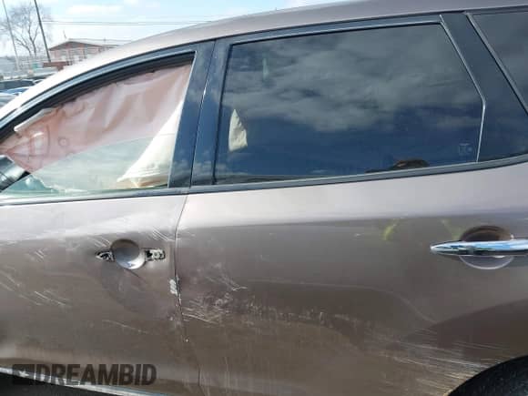 2014 Nissan Murano SV z VIN JN8AZ1MU4EW408491, wystawiony jako IAAI lot #38418086 z przebiegiem 161 373 mil mil oraz . Historia ofert i sprzedaży dostępna na DreamBid. Obrazek 14.