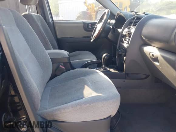 2005 Hyundai Santa Fe GLS с VIN KM8SC73D05U982602, выставлен на аукционе IAAI как лот 42560063 с пробегом 195 274 миль миль и . История ставок и продаж доступна на DreamBid. Изображение 5.