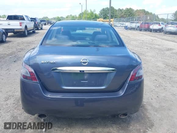 2013 Nissan Maxima SV z VIN 1N4AA5AP7DC805658, wystawiony jako IAAI lot #42453972 z przebiegiem 198 641 mil mil oraz . Historia ofert i sprzedaży dostępna na DreamBid. Obrazek 16.