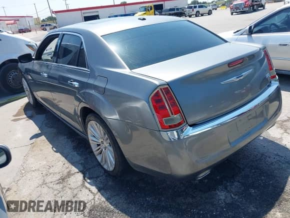 2011 Chrysler 300 C с VIN 2C3CA6CT8BH541173, выставлен на аукционе IAAI как лот 43191224 с пробегом 184 201 миль миль и . История ставок и продаж доступна на DreamBid. Изображение 3.