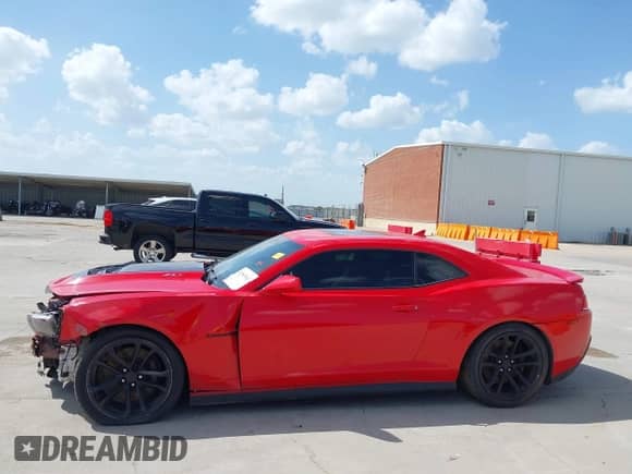 2014 Chevrolet Camaro ZL1 с VIN 2G1FL1EP6E9800921, выставлен на аукционе IAAI как лот 42583042 с пробегом 32 129 миль миль и . История ставок и продаж доступна на DreamBid. Изображение 14.