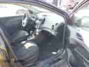 2014 Chevrolet Sonic LT с VIN 1G1JC6SH7E4102325, выставлен на аукционе IAAI как лот 42881360 с пробегом 146 389 миль миль и . История ставок и продаж доступна на DreamBid. Изображение 5.