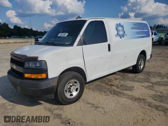 2020 Chevrolet Express Cargo with VIN 1GCWGAFG8L1276232, listed as a Copart auction lot 70943995 with 97,579 mi miles and Salvage title. Bid and sale history available at DreamBid. Image 1.