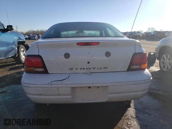 2000 Dodge Stratus SE with VIN 1B3EJ46X4YN197382, listed as a Copart auction lot 51419514 with 119,637 mi miles and Non repairable. Bid and sale history available at DreamBid. Image 6.