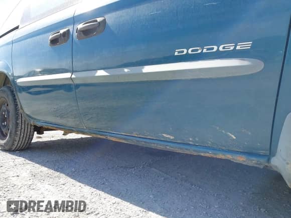 2001 Dodge Caravan with VIN 1B8GP25B21B100862, listed as a IAAI auction lot 41824849 with 159,930 mi miles and . Bid and sale history available at DreamBid. Image 15.
