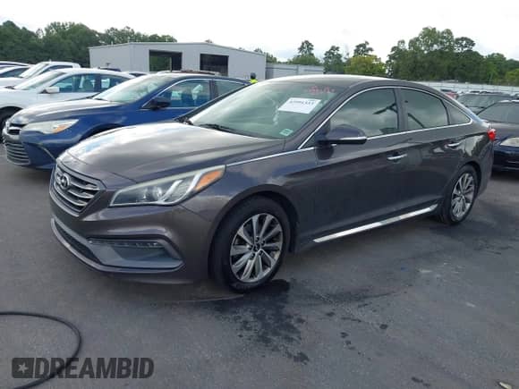 2015 Hyundai Sonata Limited with VIN 5NPE34AF0FH128984, listed as a IAAI auction lot 42991333 with 166,354 mi miles and . Bid and sale history available at DreamBid. Image 20.
