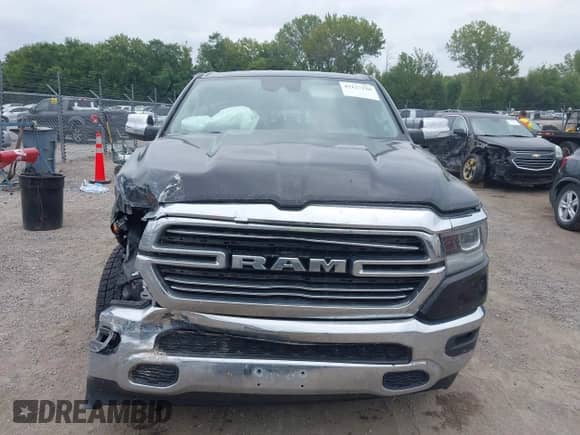 2022 Ram 1500 Laramie z VIN 1C6SRFJT2NN179069, wystawiony jako IAAI lot #43127220 z przebiegiem 83 741 mil mil oraz . Historia ofert i sprzedaży dostępna na DreamBid. Obrazek 12.