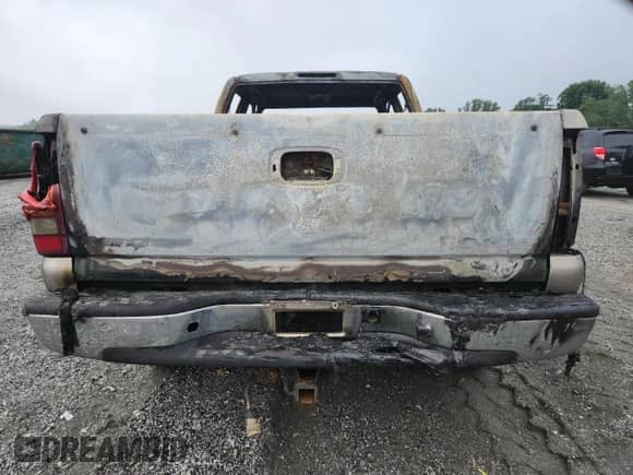 2000 Chevrolet Silverado 1500 LS z VIN 2GCEK19V2Y1196432, wystawiony jako Copart lot #64068655 z przebiegiem Nie podano mil oraz Szkoda całkowita • Salvage title. Historia ofert i sprzedaży dostępna na DreamBid. Obrazek 6.