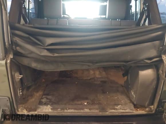 2008 Jeep Wrangler Unlimited Sahara with VIN 1J4GA59158L504309, listed as a IAAI auction lot 43292936 with 147,545 mi miles and . Bid and sale history available at DreamBid. Image 18.