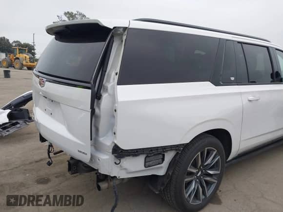 2021 Cadillac Escalade ESV с VIN 1GYS3PKLXMR324178, выставлен на аукционе IAAI как лот 42035022 с пробегом 35 448 миль миль и . История ставок и продаж доступна на DreamBid. Изображение 18.