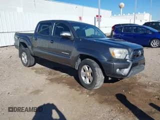 2013 Toyota Tacoma PreRunner with VIN 5TFJU4GN2DX039199, listed as a IAAI auction lot 40882464 with 286,278 mi miles and . Bid and sale history available at DreamBid. Image 1.