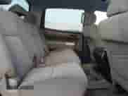 2007 Toyota Tundra SR5 z VIN 5TBET54177S455540, wystawiony jako Copart lot #71871704 z przebiegiem 247 986 mil mil oraz Szkoda całkowita • Salvage title. Historia ofert i sprzedaży dostępna na DreamBid. Obrazek 10.