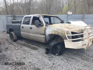 2006 Chevrolet Silverado 2500HD LT3 с VIN 1GCHK23D26F176691, выставлен на аукционе IAAI как лот 42067011 с пробегом Не указан миль и . История ставок и продаж доступна на DreamBid. Изображение 1.