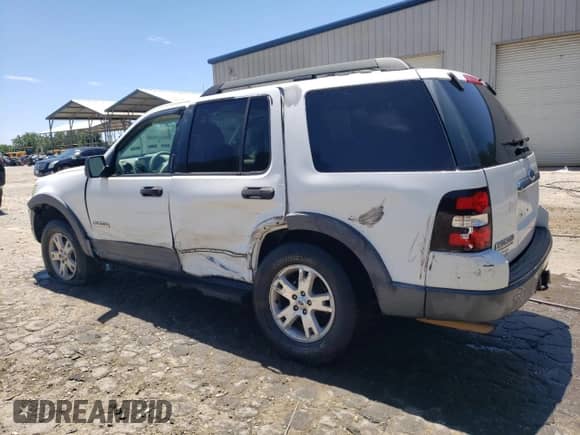 2006 Ford Explorer XLT с VIN 1FMEU63866UA16649, выставлен на аукционе Copart как лот 57999335 с пробегом 84 697 миль миль и Списание • Salvage title. История ставок и продаж доступна на DreamBid. Изображение 2.