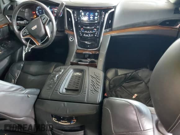 2017 Cadillac Escalade ESV Luxury с VIN 1GYS3HKJ6HR259663, выставлен на аукционе Copart как лот 69408365 с пробегом 156 945 миль миль и Списание • Salvage title. История ставок и продаж доступна на DreamBid. Изображение 8.