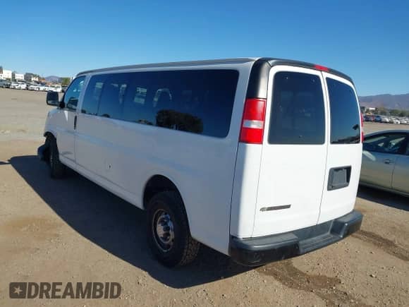 2019 Chevrolet Express Passenger LS с VIN 1GAZGNFP5K1278693, выставлен на аукционе IAAI как лот 41299257 с пробегом 134 845 миль миль и . История ставок и продаж доступна на DreamBid. Изображение 3.