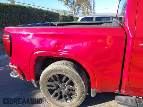 2022 GMC Sierra 1500 Elevation with VIN 3GTPHCED9NG608333, listed as a IAAI auction lot 41313552 with 31,597 mi miles and . Bid and sale history available at DreamBid. Image 17.
