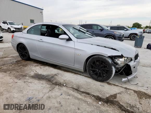 2007 BMW 3 Series 328i z VIN WBAWL13507PX16720, wystawiony jako Copart lot #68773895 z przebiegiem 91 223 mil mil oraz Szkoda całkowita • Salvage title. Historia ofert i sprzedaży dostępna na DreamBid. Obrazek 4.