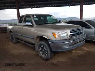 2002 Toyota Tundra SR5 with VIN 5TBRN34122S313900, listed as a IAAI auction lot 43481700 with 314,396 mi miles and . Bid and sale history available at DreamBid. Image 1.