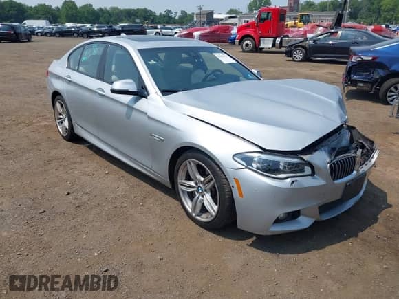 2016 BMW 5 Series 535i xDrive z VIN WBA5B3C54GD549077, wystawiony jako IAAI lot #42902821 z przebiegiem 163 424 mil mil oraz . Historia ofert i sprzedaży dostępna na DreamBid. Obrazek 1.