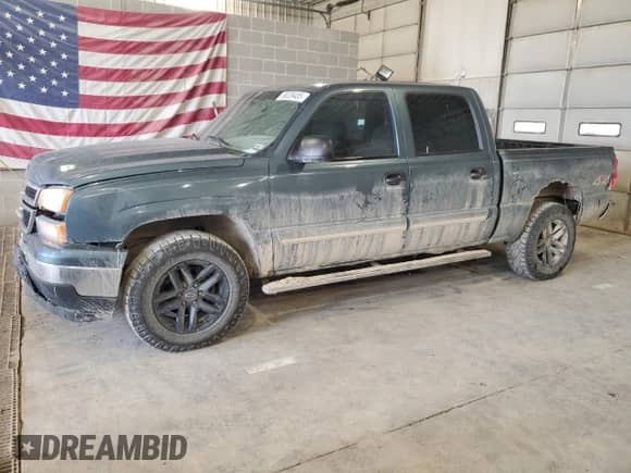 2007 Chevrolet Silverado 1500 LS с VIN 2GCEK13V671157639, выставлен на аукционе Copart как лот 58039485 с пробегом 200 051 миль миль и Списание • Salvage title. История ставок и продаж доступна на DreamBid. Изображение 1.
