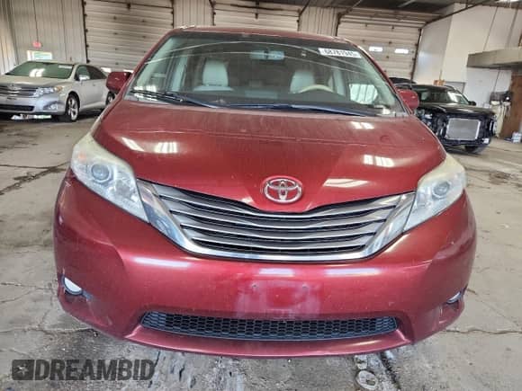 2013 Toyota Sienna XLE AAS with VIN 5TDYK3DC8DS313836, listed as a Copart auction lot 68781945 with 198,964 mi miles and Non repairable. Bid and sale history available at DreamBid. Image 5.