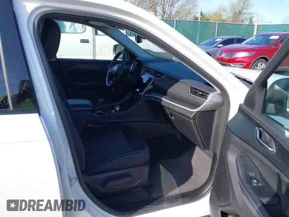 2024 Jeep Grand Cherokee Altitude с VIN 1C4RJKAG7R8920752, выставлен на аукционе IAAI как лот 41874400 с пробегом 15 166 миль миль и . История ставок и продаж доступна на DreamBid. Изображение 5.