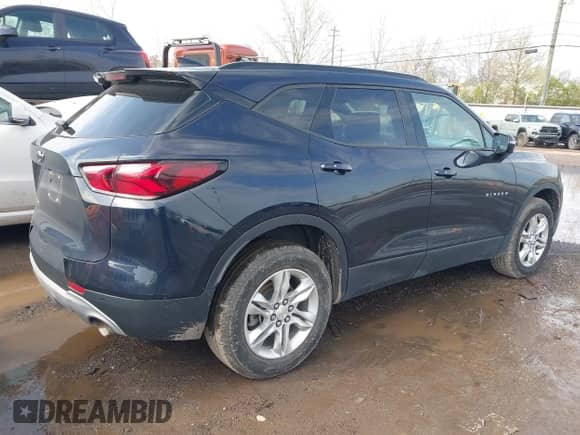 2020 Chevrolet Blazer LT с VIN 3GNKBCR49LS632879, выставлен на аукционе IAAI как лот 41990680 с пробегом 70 944 миль миль и . История ставок и продаж доступна на DreamBid. Изображение 4.