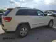 2011 Jeep Grand Cherokee Laredo с VIN 1J4RR4GG3BC546326, выставлен на аукционе Copart как лот 84803395 с пробегом 257 190 миль миль и Списание • Salvage title. История ставок и продаж доступна на DreamBid. Изображение 3.