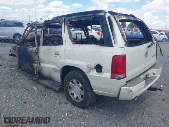 2006 Cadillac Escalade z VIN 1GYEC63N36R140923, wystawiony jako IAAI lot #42348753 z przebiegiem Nie podano mil oraz . Historia ofert i sprzedaży dostępna na DreamBid. Obrazek 3.