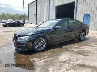 2019 BMW 7 Series 750i xDrive with VIN WBA7F2C55KB240701, listed as a Copart auction lot 61533285 with 82,722 mi miles and Salvage title. Bid and sale history available at DreamBid. Image 1.