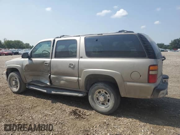 2000 Chevrolet Suburban LT with VIN 3GNGK26U4YG173680, listed as a Copart auction lot 71530625 with 171,279 mi miles and Salvage title. Bid and sale history available at DreamBid. Image 2.