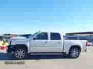 2013 GMC Sierra 1500 Denali z VIN 3GTP2XE24DG345268, wystawiony jako IAAI lot #43357777 z przebiegiem 168 765 mil mil oraz . Historia ofert i sprzedaży dostępna na DreamBid. Obrazek 14.