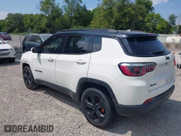 2018 Jeep Compass Latitude с VIN 3C4NJDBB6JT432542, выставлен на аукционе IAAI как лот 42967654 с пробегом 94 667 миль миль и . История ставок и продаж доступна на DreamBid. Изображение 3.